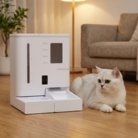 Distributeur OEM/ODM de mangeoires intelligentes écologiques pour animaux de compagnie avec caméra, réservoir de nourriture de 5 L et réservoir d'eau de 4 L pour les distributeurs d'articles pour animaux.