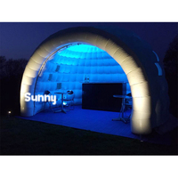 Grande tente igloo gonflable LED 20x20 pieds avec deux portes, dôme lumineux prêt pour les fêtes, pour usage extérieur, en PVC/Oxford, marque Sunny
