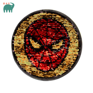 Patchs de broderie en chenille en forme de cœur de haute qualité personnalisés Patch de perles de paillettes réversibles pour vêtements et chapeaux - Product Image 6