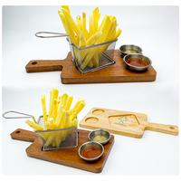 Plateau de service en bois de qualité supérieure avec panier à friture en acier inoxydable et tasses à condiments pour les gourmets et les paysages
