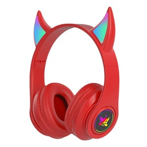 Lampe Flash mignon chat oreilles casque sans fil jeu diable corne casque avec lumière LED casque pour ordinateur <span class=keywords><strong>Gamer</strong></span> - Product Image 1