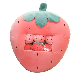 热销优质软果毛绒玩具草莓水果毛绒玩具抱枕儿童零食抱枕可拆卸毛绒