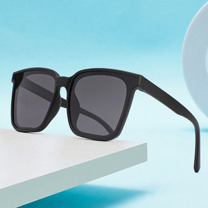 Gafas de Sol para Niños, Rectangulares, Montura Completa, Protección UV400, Uso en Exteriores, Unisex - Product Image 1