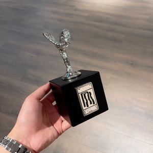 European-Style Luxury Smokeless Square <b>Ashtray</b> Creative Ornament for Living Room Home Decoration Fashion Gift with Gift Box - Product Image 1