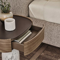 Table d'appoint minimaliste moderne avec base en pierre technique et plateau en bois massif, rangement intégré pour chambre à coucher, salon, table de chevet