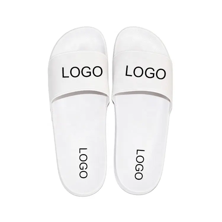 2022 Hot Stijl Wit Pvc Custom Slippers Met Logo Grote Maten Mannen Designer Schoenen Reliëf Logo Slides Slippers Voor Mannen