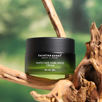 Plantes vertes bio soins de la peau hydratante et nourrissante pour le visage crème blanchissante pour les taches de décoloration