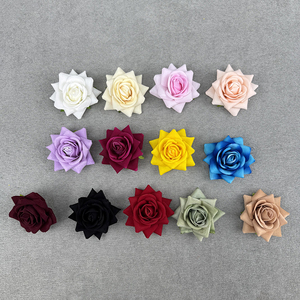 Rosa Artificiale a Testa Piccola in Velluto di Alta Qualità Direttamente dalla Fabbrica per Decorazioni Interne - Product Image 3