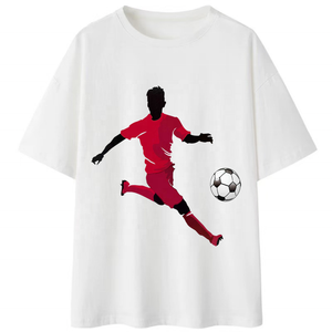 เสื้อยืดผู้ชายลายกราฟิกสีแดงสไตล์นักเตะฟุตบอล ทรงโอเวอร์ไซส์ ผ้าฝ้าย เหมาะเป็นของขวัญสำหรับผู้ชายที่รักฟุตบอล - Product Image 3