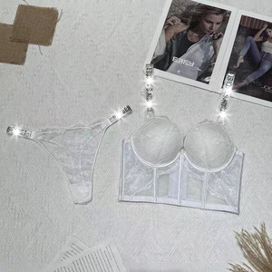 Conjunto de lencería sexy transparente de <span class=keywords><strong>encaje</strong></span> tejido de <span class=keywords><strong>Victoria</strong></span>, con tanga transpirable, sujetador con volantes y bragas bordadas secretas para mujer - Product Image 3