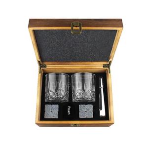 Juego de regalo de vaso de whisky más barato, 8 Uds., juego de caja de madera de granito, piedras de whisky con Kit de vidrio, piedra de refrigeración reutilizable <span class=keywords><strong>para</strong></span> whisky - Product Image 1