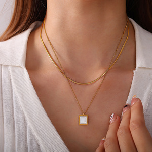 Nouveau collier minimaliste français populaire en coquille blanche et or double couche, design élégant et original, chaîne serpent pour femme - Product Image 3