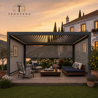 Pergola bioclimatique motorisée écologique en alliage d'aluminium imperméable avec toit à lames orientables et structure thermolaquée pour l'extérieur
