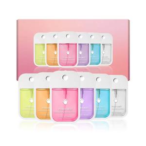 Désinfectant pour les mains hydratant sans rinçage 45ML, format carte portable, parfum fruité, à l'<span class=keywords><strong>alcool</strong></span>, antibactérien - Product Image 1