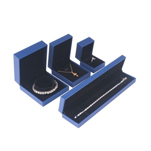 Caja de Joyería de Cuero de Lujo Shero, Premium, de Alta Gama, con Acabado Brillante, Color y Tamaño Personalizables para Anillos, Colgantes, Collares y Pendientes - Product Image 4