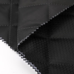 Tissu de couverture réversible matelassé à ultrasons 3 couches <span class=keywords><strong>anti</strong></span>-dérapant Oxford à carreaux de football - Product Image 3