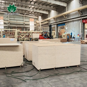 <span class=keywords><strong>Pannelli</strong></span> Strutturali <span class=keywords><strong>OSB</strong></span> Spessore 6-25mm Alta Densità 600-700kg/m³ Strutturali 9.5 mm OSB3 OSB2 per Cucina Camera da Letto Bagno - Product Image 1