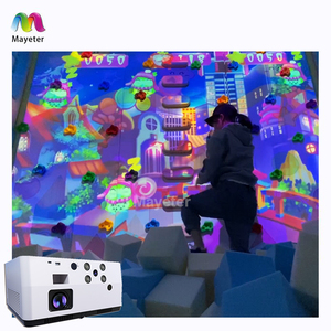Le parc élevé de la salle d'exposition <span class=keywords><strong>VR</strong></span> de bénéfice de bas investissement monte des jeux immersifs de projection de divertissement de conception d'équipement de parc d'attractions de <span class=keywords><strong>VR</strong></span> - Product Image 4