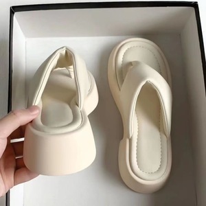 Tongs compensées en cuir véritable à semelle épaisse pour l'été, chaussures décontractées de vacances et de plage avec amorti, pantoufles d'extérieur - Product Image 6