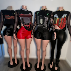 Женский комплект из 3 предметов: майка с графическим принтом, длинный рукав, кружевная прозрачная футболка и шорты из искусственной кожи. Новинка осеннего сезона, повседневный стиль. - Product Image 1