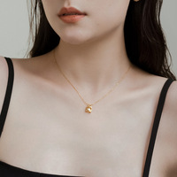 Collier élégant Nuoli pour femme avec pendentif cœur, zircon, plaqué or imitation, chaîne torsadée, design de niche de luxe léger, minimaliste