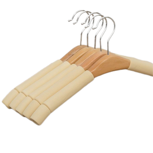 Cintres en <span class=keywords><strong>bois</strong></span> classiques et modernes avec revêtement en caoutchouc <span class=keywords><strong>pour</strong></span> robe <span class=keywords><strong>de</strong></span> mariée, logo personnalisé, cintres <span class=keywords><strong>de</strong></span> présentation à un seul niveau <span class=keywords><strong>pour</strong></span> armoire avec rangement <span class=keywords><strong>pour</strong></span> sacs - Product Image 2