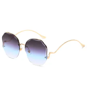 Banei nouveauté lunettes de soleil femmes métal dégradé Logo personnalisé nuances personnalisé 2021 nouveautés Vintage Unique lunettes de soleil