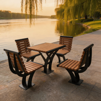 Ensemble table et chaises de patio en WPC pour extérieur, table carrée de parc avec structure en acier galvanisé et 4 bancs intégrés