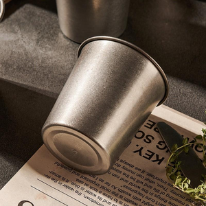 Vente en gros de tasses à boire vintage en métal incassable, mugs en acier inoxydable, verres à café rétro givrés, verres à vin et à bière - Product Image 5