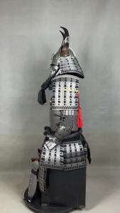 Nuevo Conjunto de Armadura Tradicional Samurái de Cuero Genuino, Disfraz de Película y Televisión, Unisex para Adultos, Hecho en Shandong, Diseño 100% Personalizado con Relieve de Goma - Product Image 3