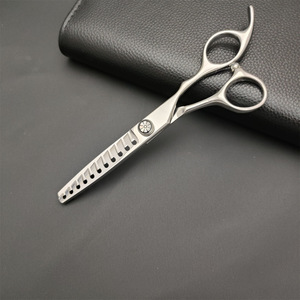 Tijeras profesionales para adelgazar el cabello, modelo Fishbone 440C, de 6 pulgadas, para estilistas, uso en belleza, para diestros. - Product Image 1