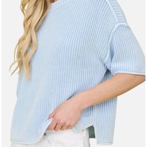 Suéter Feminino Cropped de Tricô com Gola Redonda e Manga Curta, Costura Exposta e Textura Waffle - Product Image 4