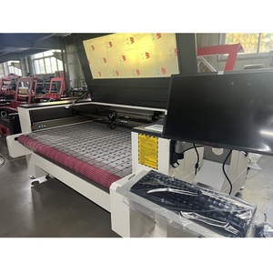 कपड़े के कपड़े लेजर काटने और उत्कीर्णन मशीन 1610 1830 130w ऑटो फीडिंग लेजर मशीन - Product Image 3