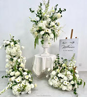 Magnifique support de centre de table en fleurs de soie pour les grandes décorations de mariages et événements – En promotion