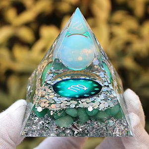 Pirámide de cristal Virgo de 6 cm, resina epoxi, artesanía Feng Shui, adorno de escritorio para sala de estar, regalo de cumpleaños - Product Image 2
