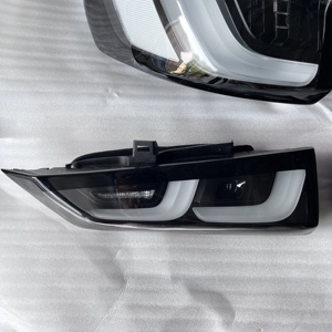 Luces Traseras Transparentes Hechas a Mano para Honda CRV 2023, Luces Traseras LED Negras Serie Venom, Luces Traseras Modificadas - Product Image 4