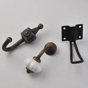 <b>Wall</b> <b>Hooks</b> Zinc Alloy Cast Iron Antique Bronze Wardrobe <b>Wall</b> Mounted Clothing <b>Hook</b> Easy Install - Product Image 3