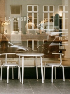 알루미늄 합금 철 야외 가구 테이블 의자 세트 안뜰 밀크 티 카페 홈스테이 심플 모던 디자인 - Product Image 3