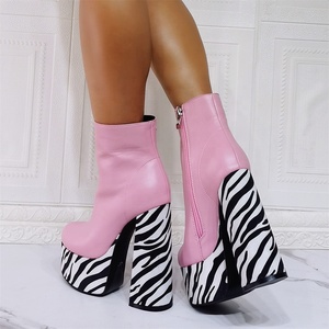 Botines de Plataforma Alta con Estampado de Cebra para Mujer, Zapatos de Tacón Grueso, Botines Cortos con Parte Superior de Gamuza para Damas - Product Image 6