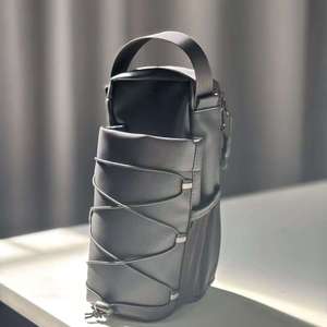 กระเป๋าใส่ขวดน้ำแบบกันน้ำ Oxford Strong Force Tumbler Magnet พร้อมสายสะพายและซิปปิด ขนาด 20-36 ลิตร - Product Image 4
