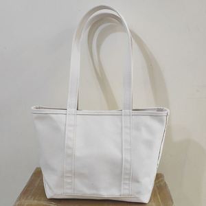 Sac fourre-tout en toile naturel et élégant avec poignée en corde, poche extérieure et fermeture éclair supérieure pour les essentiels quotidiens - Product Image 4