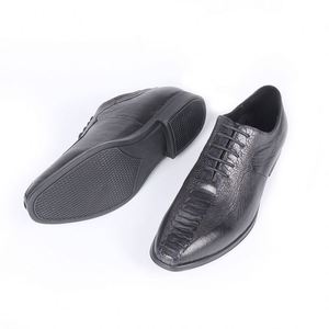 รองเท้าหนังนกกระจอกเทศดีไซน์ใหม่ สไตล์อิตาเลียนสุดสร้างสรรค์ ปี 2025 รองเท้าผู้ชายสไตล์อังกฤษสุดหรู พื้นรองเท้าหนัง เหมาะสำหรับงานแต่งงานและงานปาร์ตี้ - Product Image 1