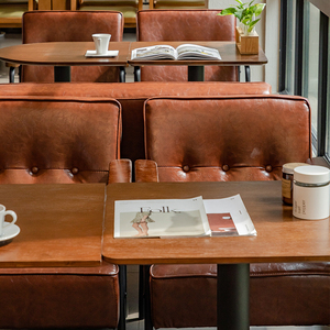 Muebles Antiguos para Bistro, Cafetería o Restaurante, Banqueta Tapizada con Asiento de Cuero - Product Image 4