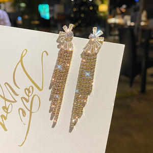 Di modo Semplice Monili Delle Donne Del Partito Del Fiore di Girasole A Forma di Ventaglio Lunga di Cristallo Della Nappa Orecchini di Zircone - Product Image 1