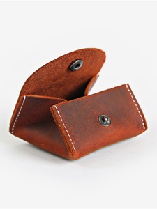Mini portefeuille personnalisé rétro de style européen pour hommes, <span class=keywords><strong>porte</strong></span>-<span class=keywords><strong>monnaie</strong></span> à boucle personnalisée, design vintage unisexe avec caractéristiques clés - Product Image 2