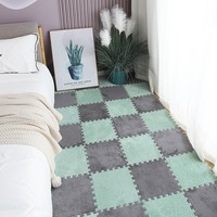 Tapis de sol antidérapant en peluche de 30x30 cm pour chambre à coucher, idéal pour les coins de lit ou les baies vitrées, avec grande surface de moquette épissée