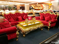 Vente flash, canapé Chesterfield japonais en bois de haute qualité, 3 places, or et rouge, HB036