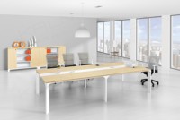 Table de conférence moderne et écologique KALN pour 8 à 12 personnes, idéale pour les bureaux, les salles de réunion, les hôtels, les écoles et les hôpitaux