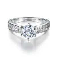 Berkualitas Tinggi Perhiasan Berlapis Emas Putih 18K Berlian Cincin 925 Sterling Sliver Queen Zircon Cincin