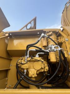 ญี่ปุ่นใช้รถขุดตีนตะขาบ Caterpillar 320CL มือสอง ขนาด 20 ตัน เครื่องจักรก่อสร้าง สภาพ 90% รถขุดมือสอง Caterpillar 320CL - Product Image 3